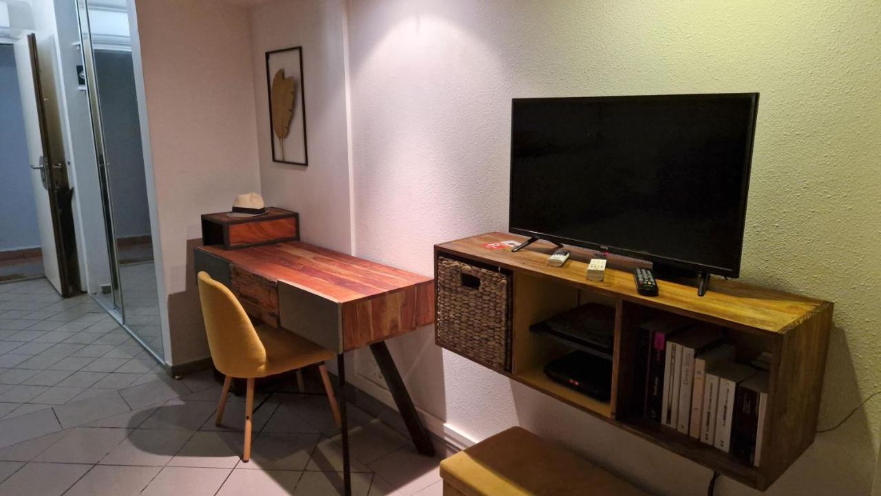Grand Studio De 41 M², Vue Mer Et Jardin Tropical. 哥西尔 外观 照片